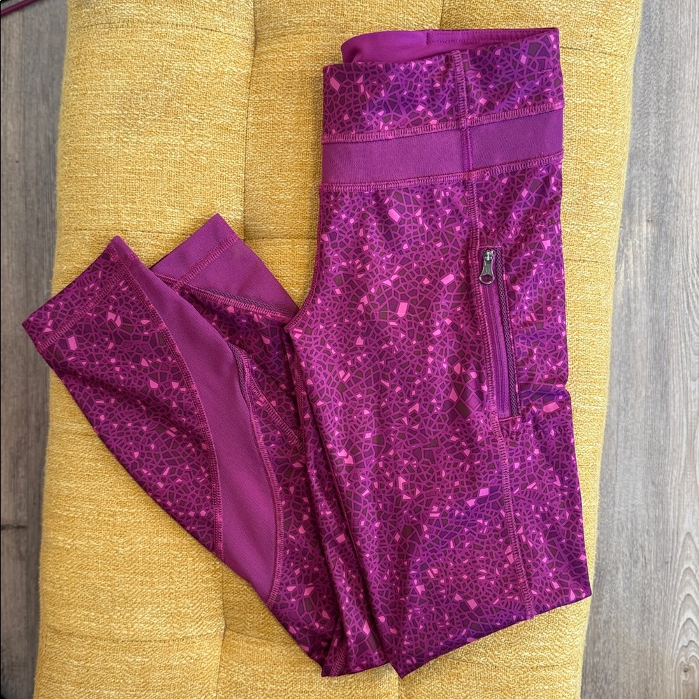 EUC Lululemon Inspire Tight II – Paradise Geo Regal Plum – Size 4 – 24” Inseam